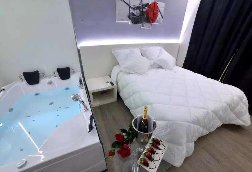 اتاق استاندارد با وان آب گرم, Alcalá Del Jucar Hotel Pelayo