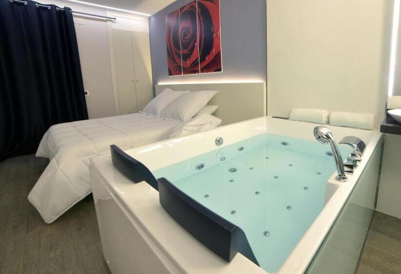 חדק דלוקס עם ג'קוזי, Alcalá Del Jucar Hotel Pelayo