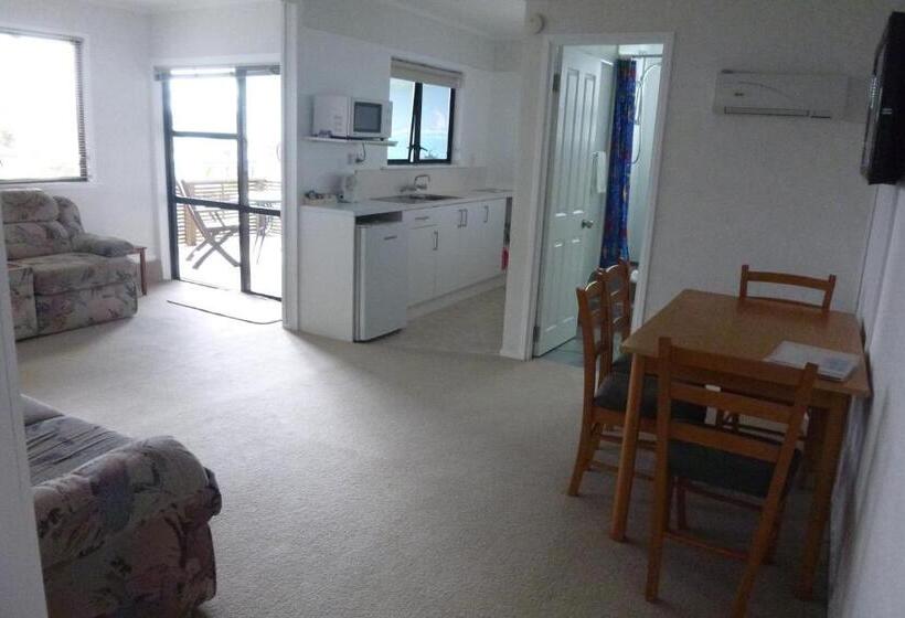 带2个卧室带海景的公寓, Austria Motel