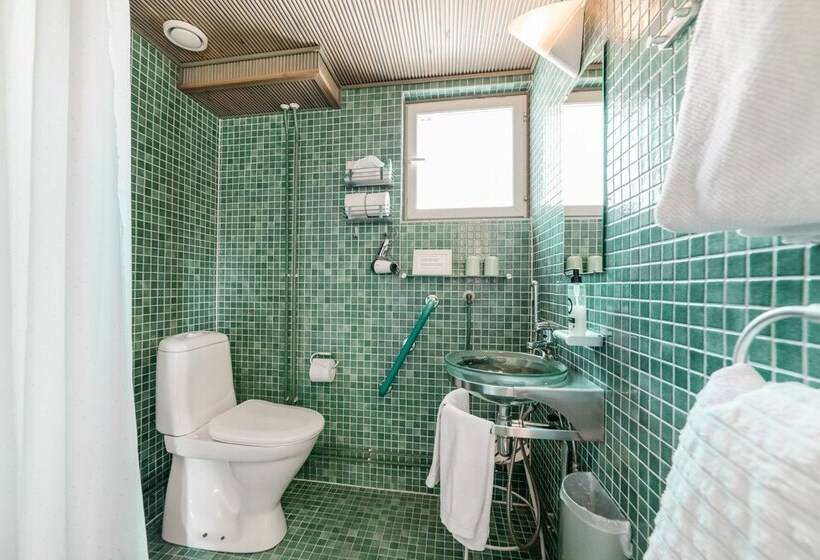 غرفة عائلية, Lossiranta Lodge