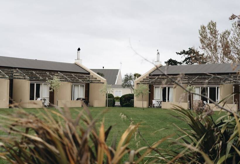 Студия Стандарт, Brackenridge Country Retreat & Spa