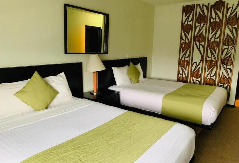 غرفة قياسية, At The Waldorf