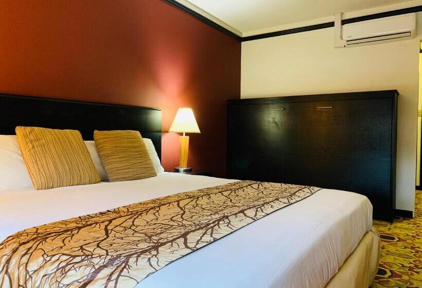 غرفة ديلوكس سرير كينج, At The Waldorf