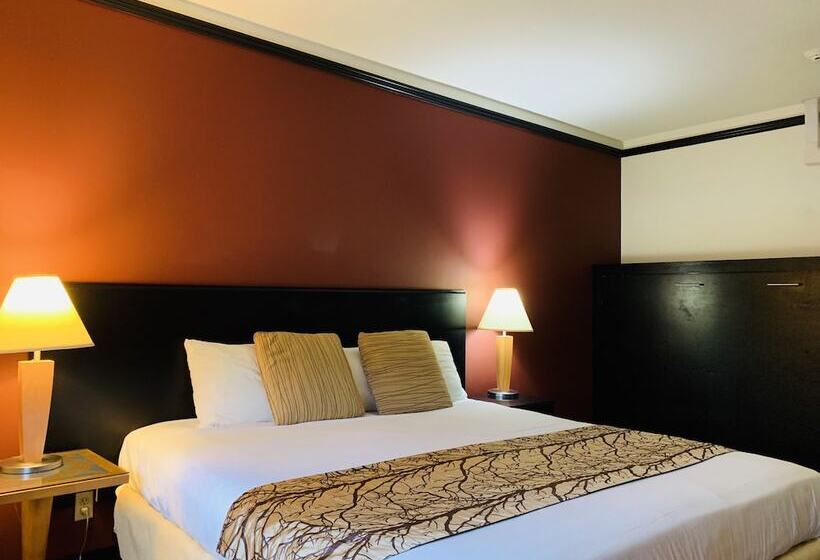 غرفة قياسية, At The Waldorf