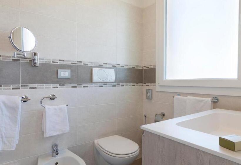 豪华家庭房间, Bella Lazise