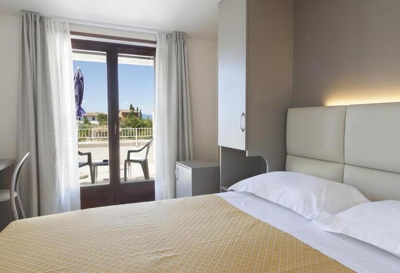 基本间, Bella Lazise