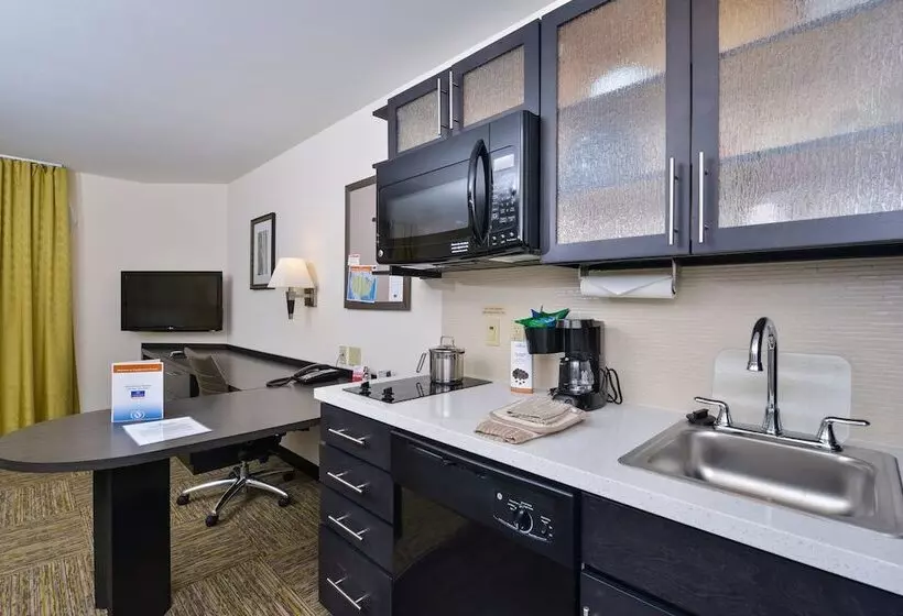 身障者適用スイートルーム, Candlewood Suites Harrisburg Hershey, An Ihg