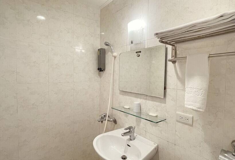 اتاق استاندارد یک نفره, Together Hotel Hualien Zhongshan