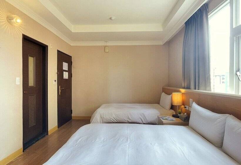 اتاق سوپریور سه تخته, Together Hotel Hualien Zhongshan