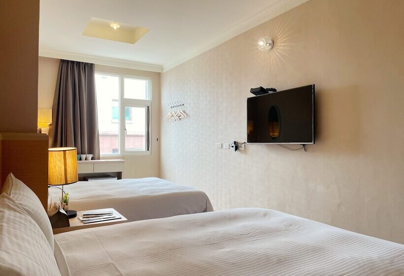 اتاق سوپریور چهار تخته, Together Hotel Hualien Zhongshan