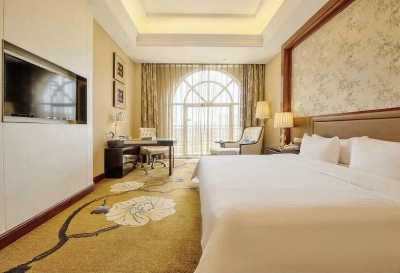 Büyük Çift Kişilik Yataklı Delüks Oda, Days Hotel By Wyndham Logan City Huizhou