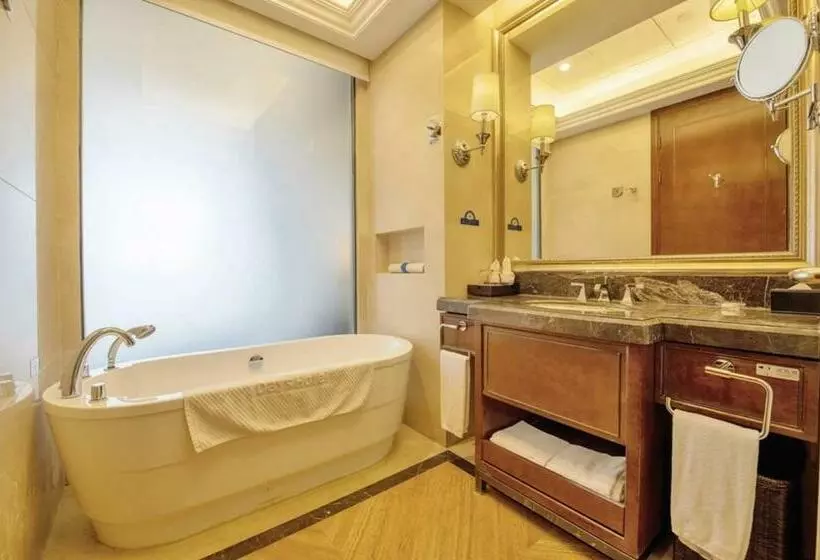 キングサイズベッドのデラックスルーム, Days Hotel By Wyndham Logan City Huizhou