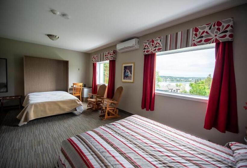 スーペリアの4人部屋, Ermitage Saintantoine