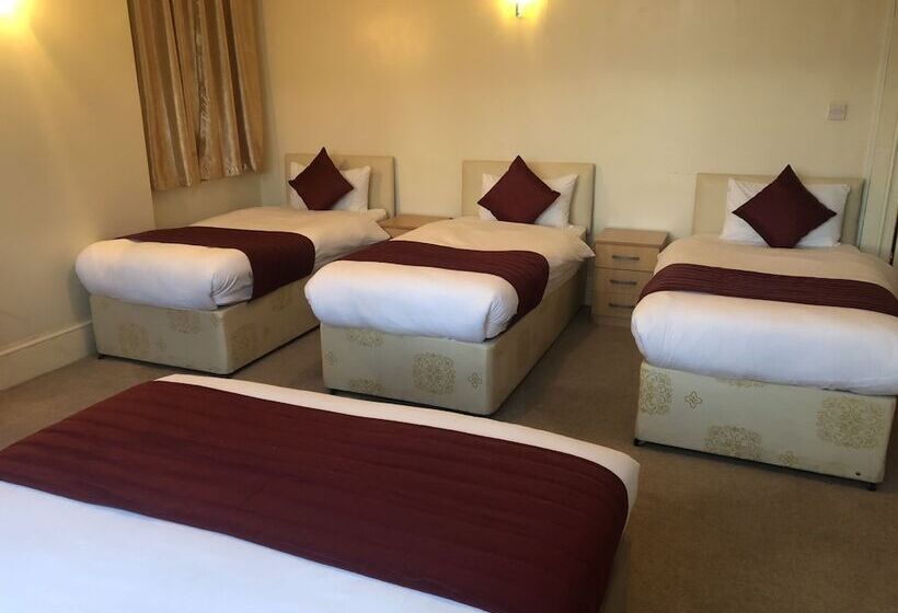 Семейный Номер, Gatwick Inn