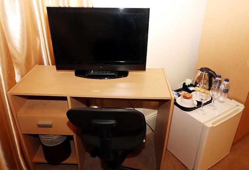 Номер Deluxe, Gatwick Inn