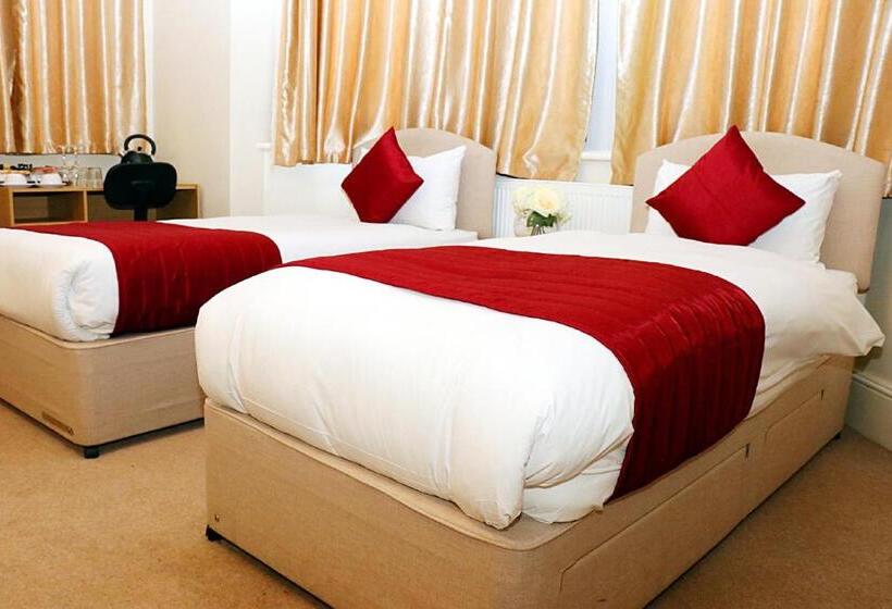 Семейный Номер, Gatwick Inn