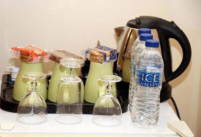 Трехместный Номер Deluxe, Gatwick Inn