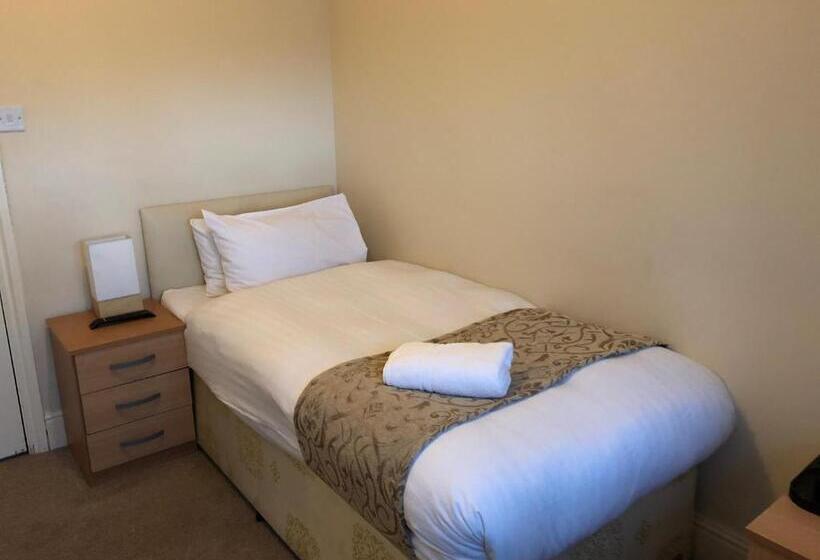 标准单人间共用浴室, Gatwick Inn