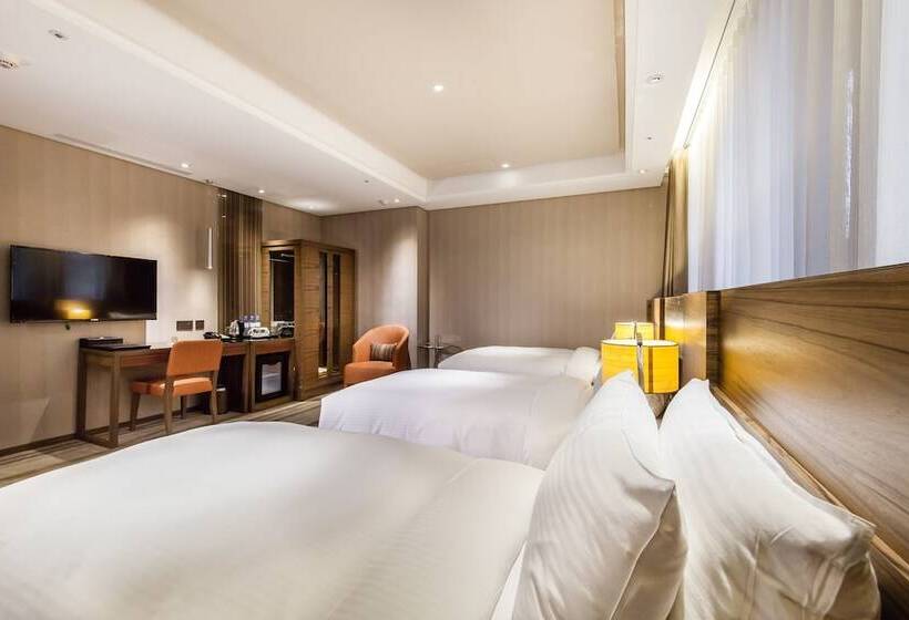 اتاق لوکس سه تخته, Green World Taipei Station