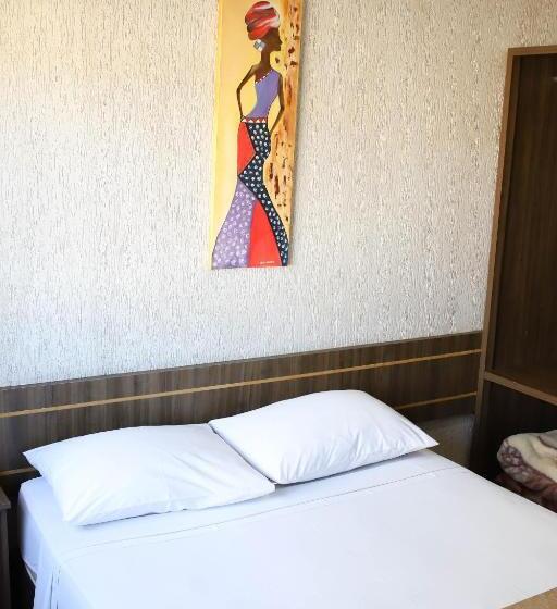 エコノミールーム, Holiday Foz