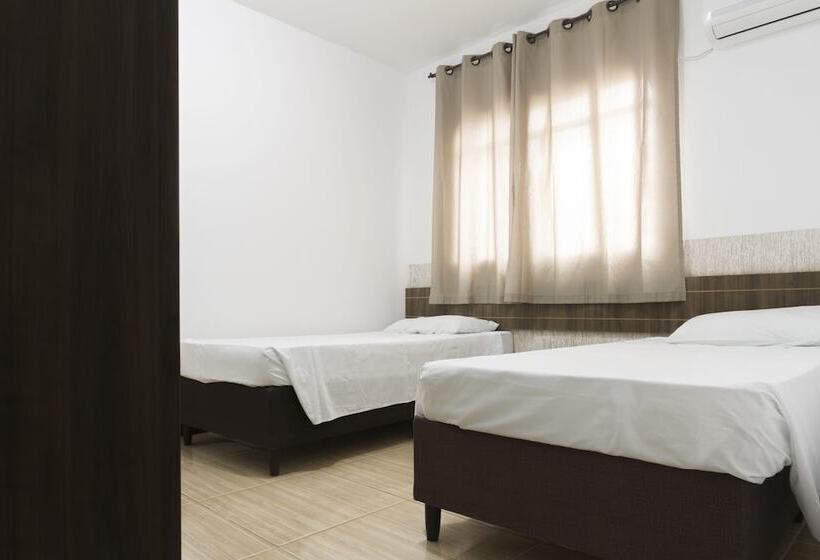 スタンダードルーム, Holiday Foz