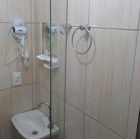 スタンダードトリプルルーム, Ht Suites Mobiliadas