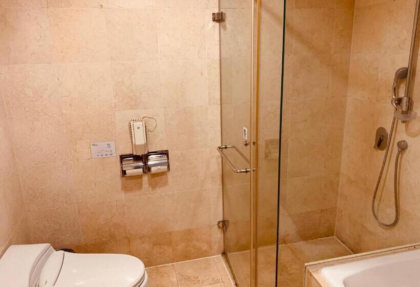 اتاق سوپریور, Kai Du