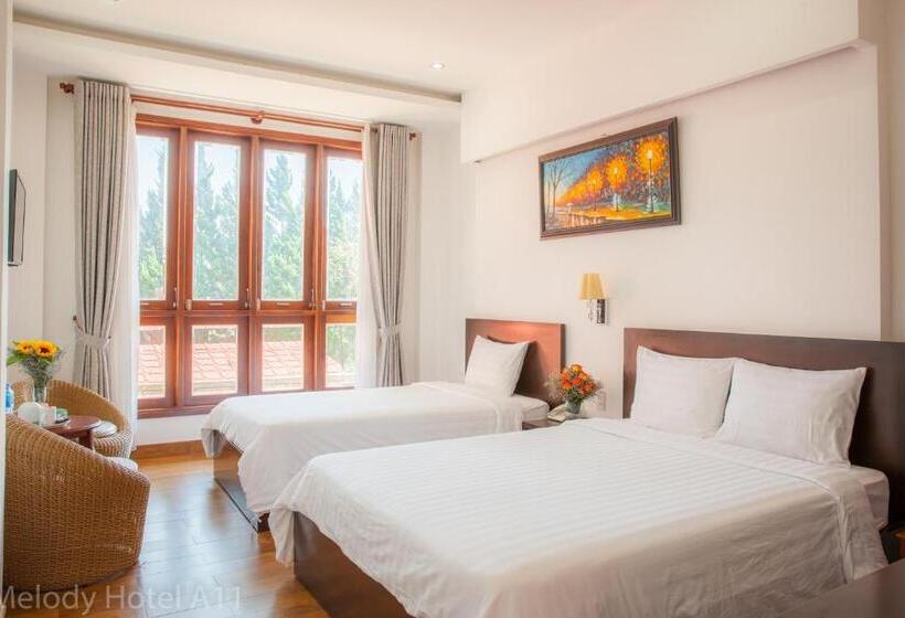 اتاق سوپریور سه تخته, Melody