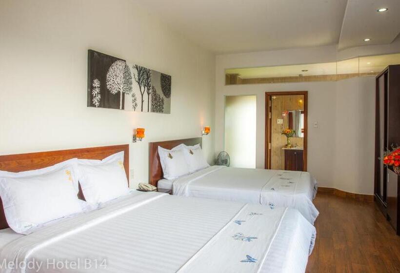 اتاق لوکس خانوادگی, Melody