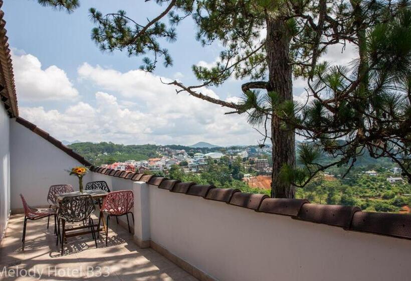 اتاق اجرایی, Melody