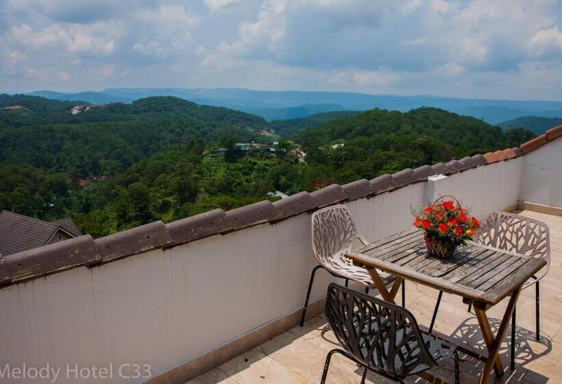 اتاق اجرایی, Melody