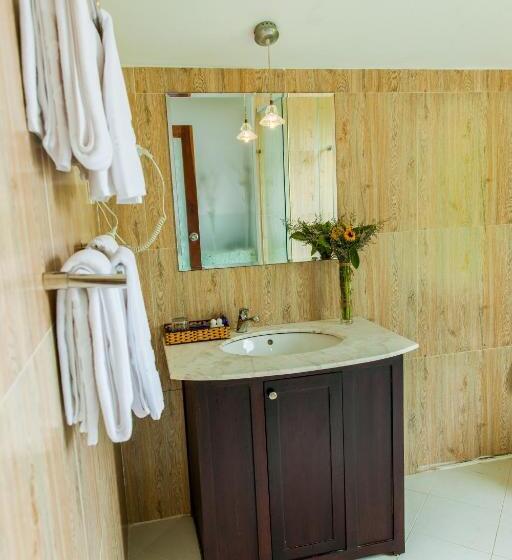 اتاق اجرایی, Melody