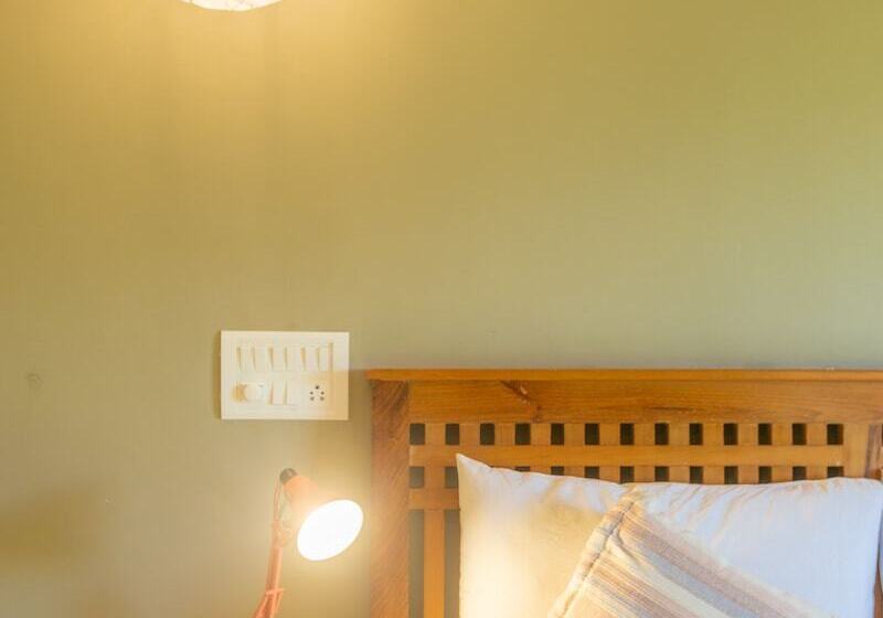 غرفة قياسية, Seclude Palampur