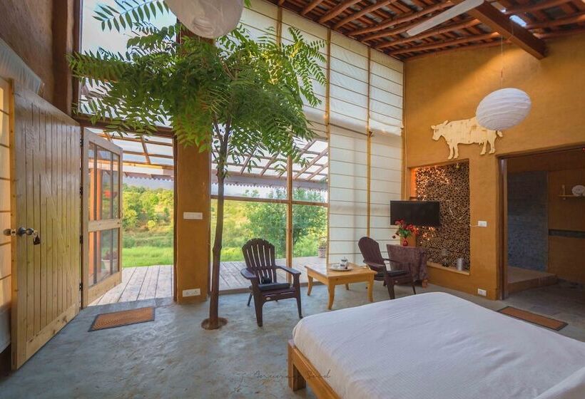 منزل غرفة نوم واحدة, Seclude Palampur