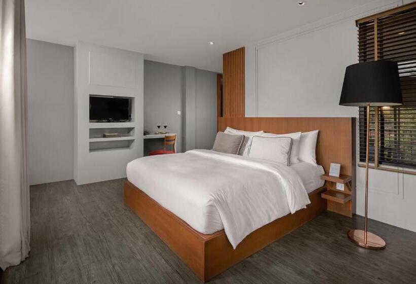 חדר סופריור עם מרפסת, Sirinati Khao Kho