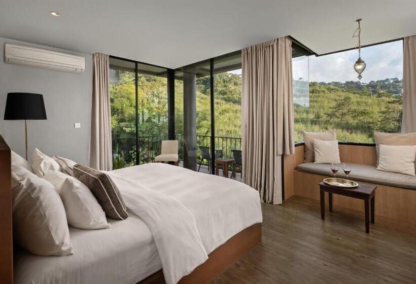 חדר סופריור עם מרפסת, Sirinati Khao Kho