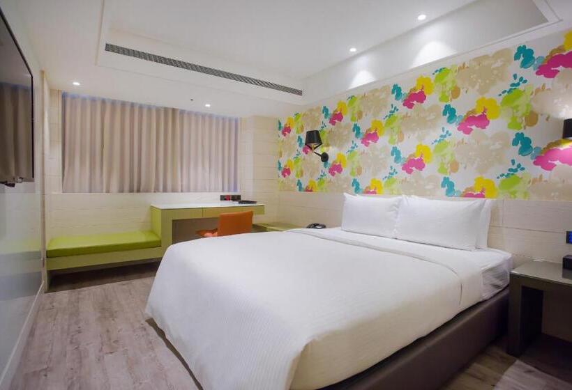 اتاق لوکس, The Cloud