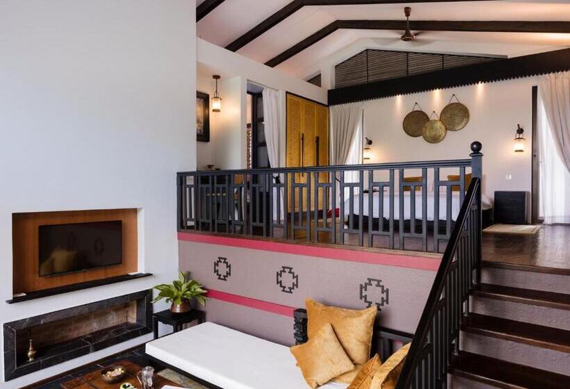 کلبه ییلاقی, The Pavilions Himalayas The Farm