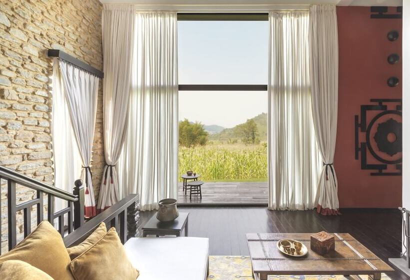 کلبه ییلاقی, The Pavilions Himalayas The Farm