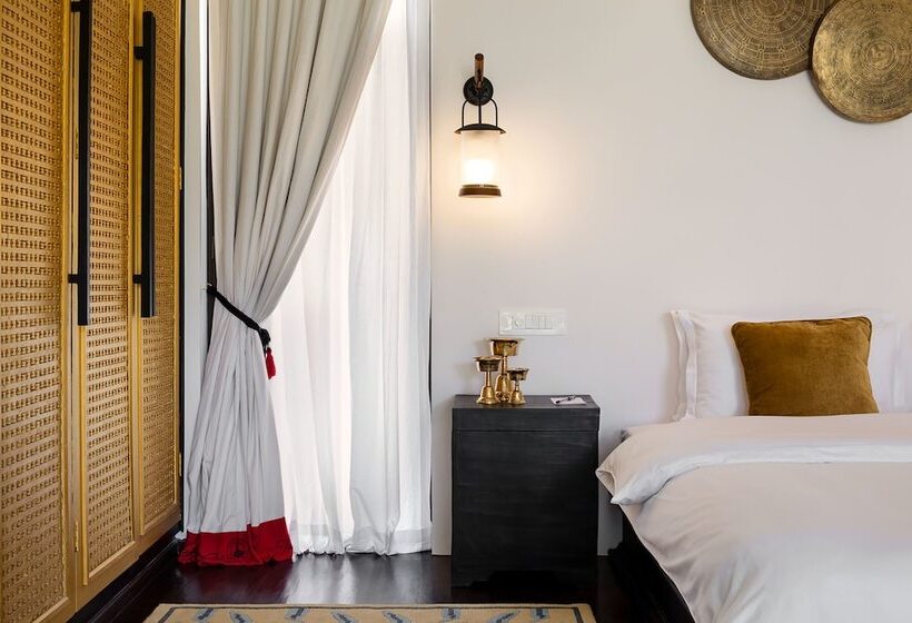 کلبه ییلاقی, The Pavilions Himalayas The Farm