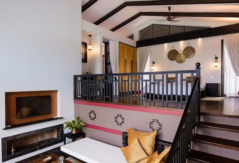 کلبه ییلاقی, The Pavilions Himalayas The Farm