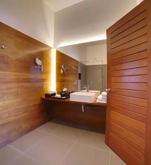 اتاق لوکس با چشمانداز دریا, W15 Weligama
