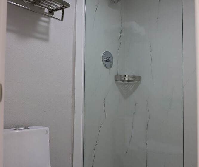 스탠다드 룸, Airport Inn