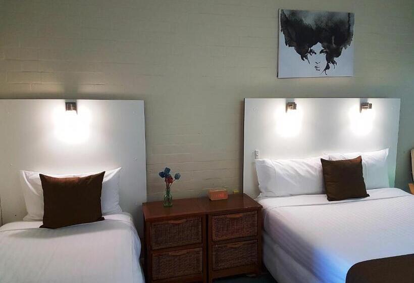 דירת שלושה חדרים, Bidgee Motor Inn