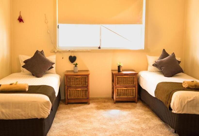 דירת שלושה חדרים, Bidgee Motor Inn