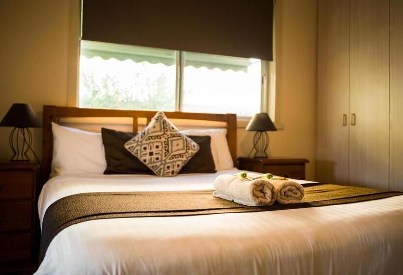 דירת שלושה חדרים, Bidgee Motor Inn