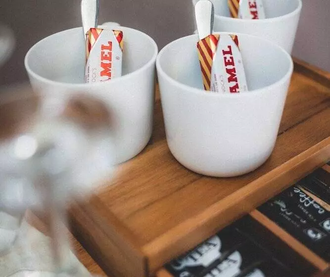 スタンダードルーム, Oakfold House