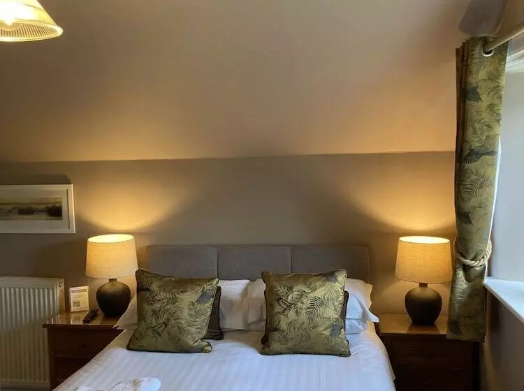 スタンダードルーム, Oakfold House