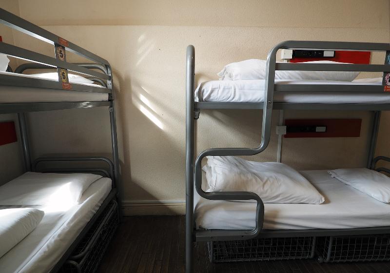 سرير فى غرفة مشتركه, St Christopher S Greenwich