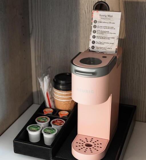 חדר סטנדרט עם מיטת קינג, Alexandra Inn